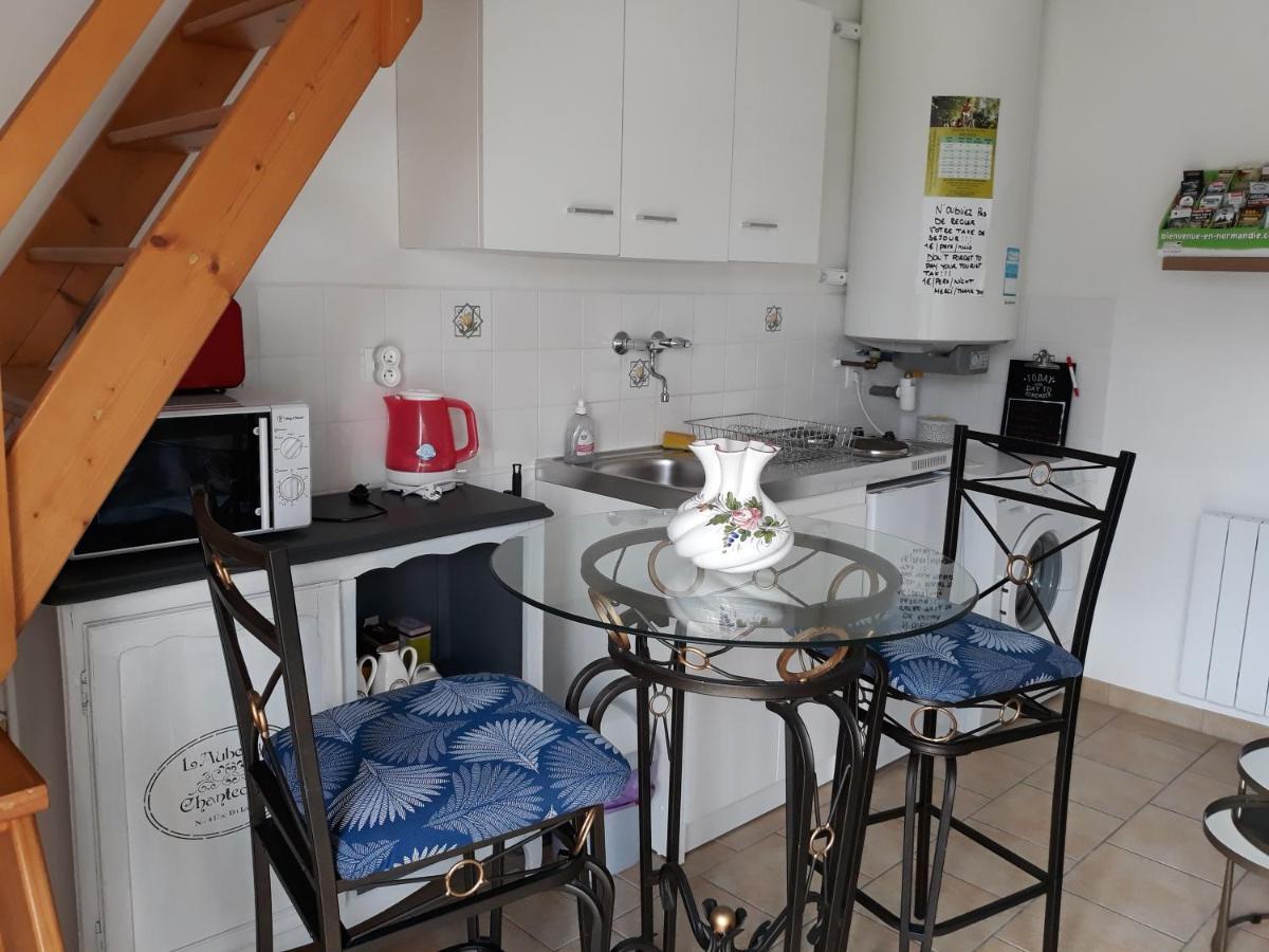 Chambres D'Hotes Elvire Et Laurent Barbey Sainte-Marie-du-Mont  Eksteriør billede